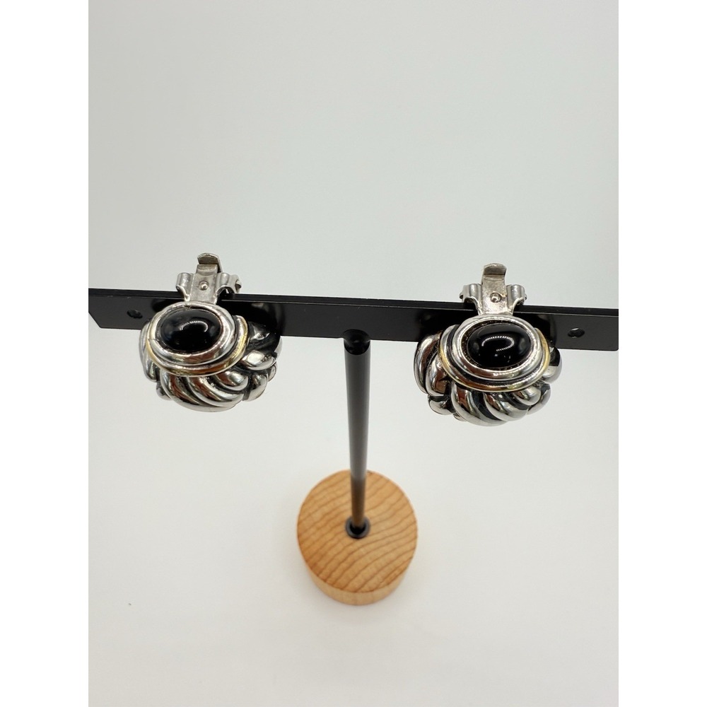 Vintage T*J High-End Black Cabochon Renaissance Revival Clip-on Earrings - Picture 4 of 6